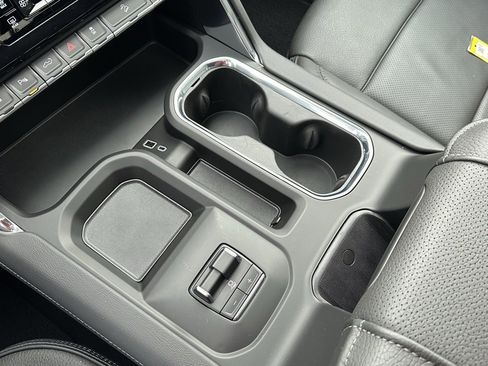 Used 2025 GMC Sierra 2500 Denali w/ Denali Reserve Package image 27