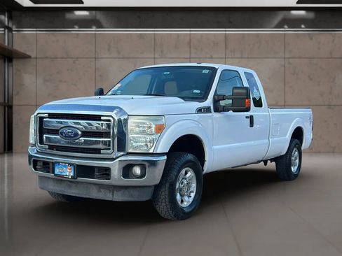 Used 2016 Ford F250 XLT w/ XLT Value Package image 2