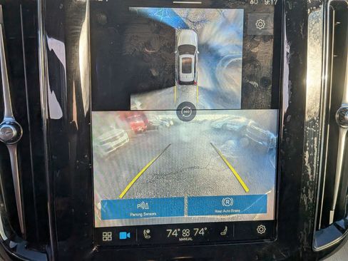 Used 2025 Volvo XC60 B5 Plus image 28