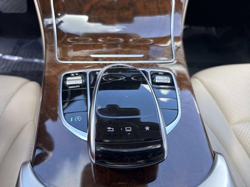 Used 2018 Mercedes-Benz C 300 Sedan image 34