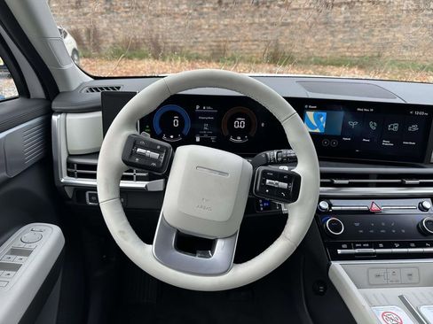 New 2026 Hyundai Santa Fe SE image 9