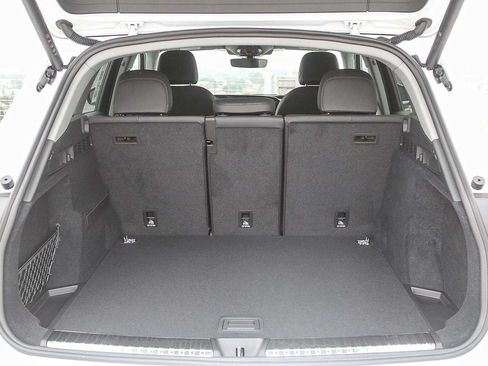 Used 2025 Audi Q5 Premium w/ Convenience Package AWD/4WD image 27