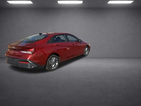 Used 2024 Hyundai Elantra SEL FWD image 16