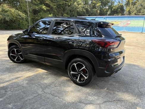 Used 2021 Chevrolet TrailBlazer RS w/ Technology Package FWD image 10