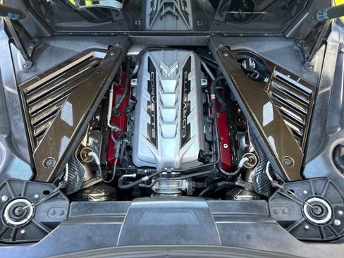 Used 2021 Chevrolet Corvette Stingray Premium Cpe w/ Z51 Performance Package RWD image 17