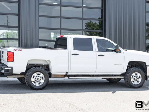 Used 2018 Chevrolet Silverado 2500 W/T w/ WT Fleet Convenience Package AWD/4WD image 10