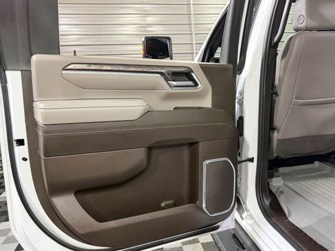 Used 2024 Chevrolet Silverado 3500 LTZ image 38