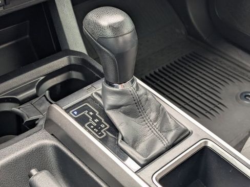 Used 2022 Toyota Tacoma SR5 w/ Technology Package RWD image 26