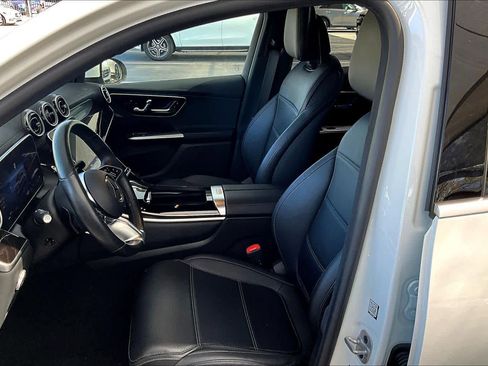 Used 2024 Mercedes-Benz GLC 300 4MATIC image 7