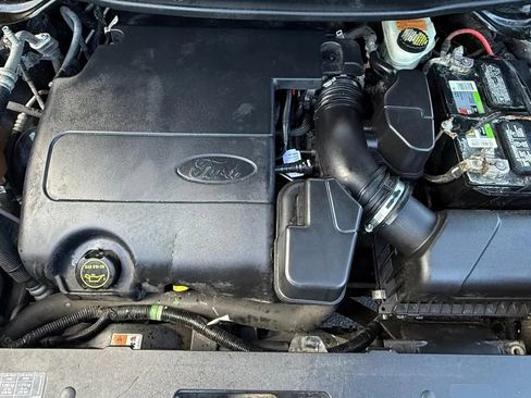 Used 2018 Ford Explorer XLT w/ Equipment Group 201A FWD image 18