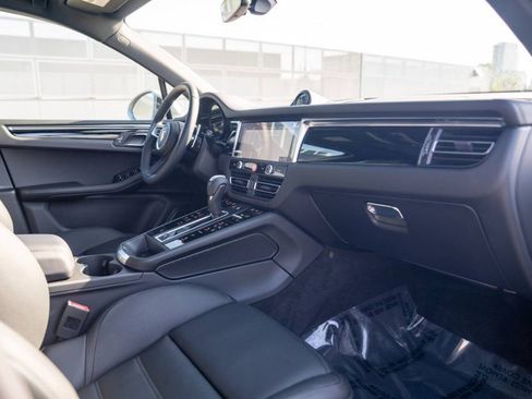 New 2026 Porsche Macan AWD/4WD image 25