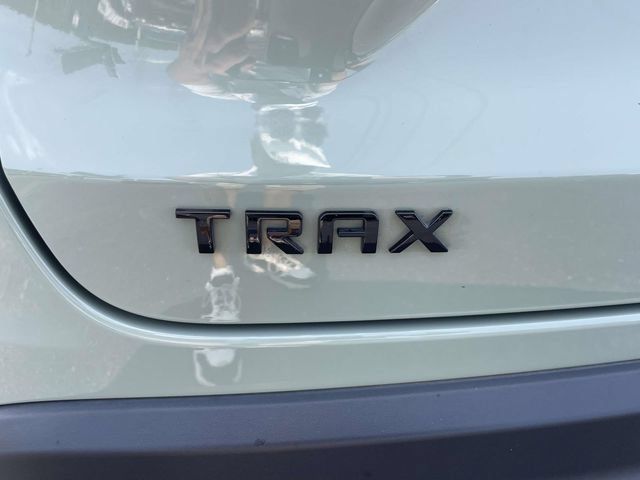 Certified 2024 Chevrolet Trax RS w/ Sunroof Package FWD image 9