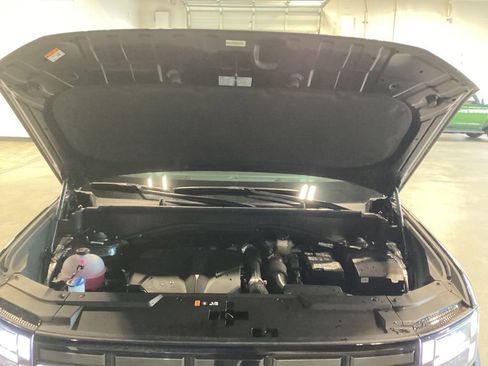 Used 2025 Hyundai Santa Fe Limited image 10