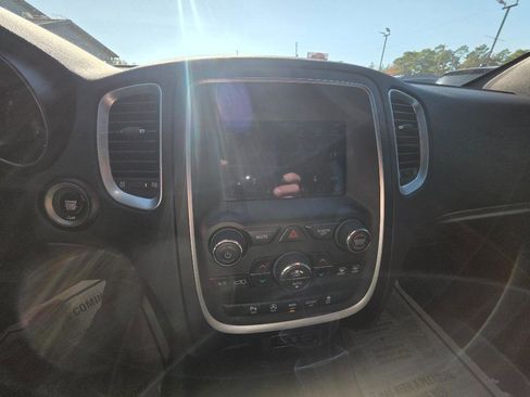 Used 2019 Dodge Durango SXT image 16