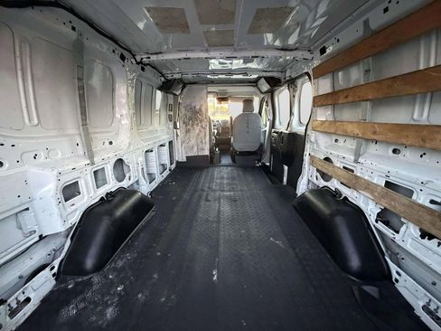 Used 2016 Ford Transit 250 130 Low Roof w/ Exterior Upgrade Package RWD image 6