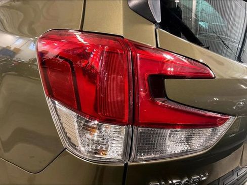 Used 2023 Subaru Forester Limited image 29
