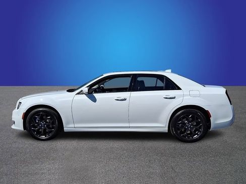 Used 2023 Chrysler 300 Touring L w/ Popular Equipment Group image 7