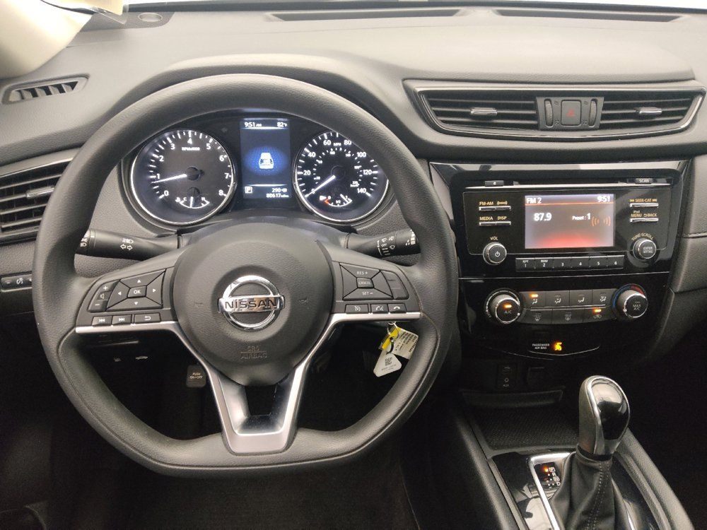 Used 2017 Nissan Rogue S FWD image 22