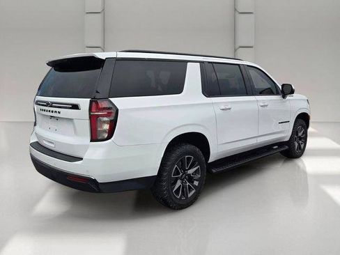 Certified 2022 Chevrolet Suburban Z71 w/ Off-Road Capability Package AWD/4WD image 5