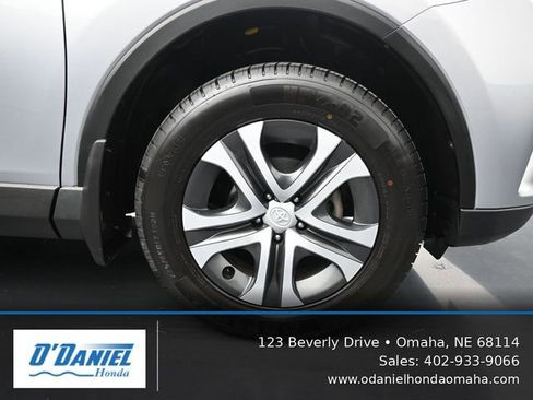 Used 2018 Toyota RAV4 LE w/ All Weather Liner Package AWD/4WD image 42