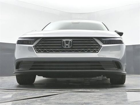 Used 2025 Honda Accord SE image 42