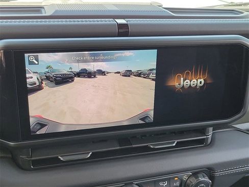 New 2025 Jeep Gladiator Mojave w/ Convenience Group image 9