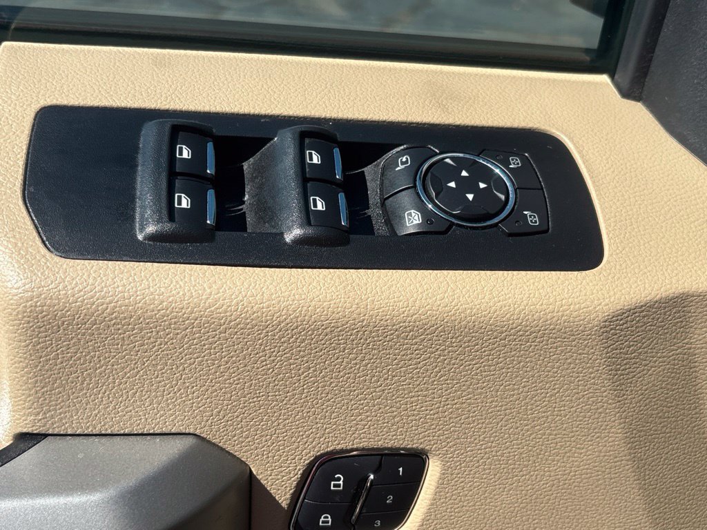 Used 2018 Ford F150 Lariat w/ Equipment Group 501A Mid AWD/4WD image 8