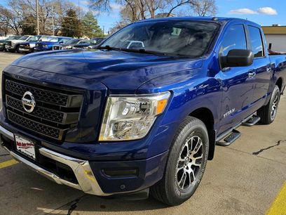 Used 2021 Nissan Titan SV w/ SV Convenience Package