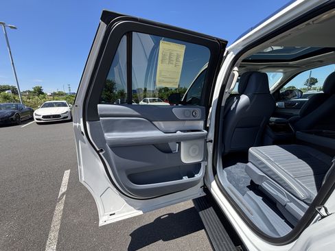 Used 2023 Lincoln Navigator L Black Label AWD/4WD image 42