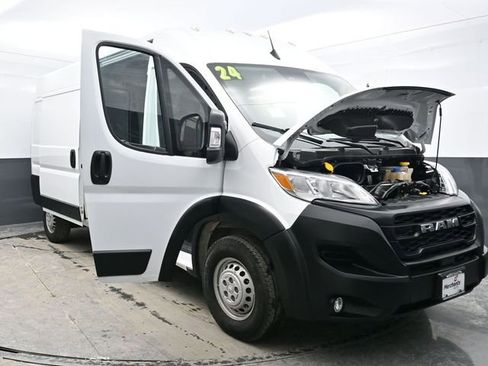 Used 2024 RAM ProMaster 2500 w/ Convenience Group FWD image 37