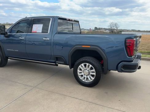 Used 2024 GMC Sierra 2500 Denali w/ Denali Reserve Package image 7