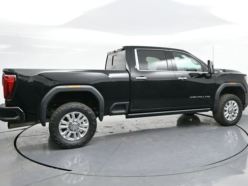 Used 2023 GMC Sierra 3500 Denali w/ Denali Ultimate Package image 8