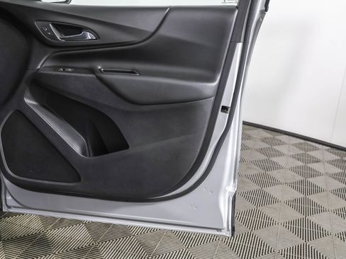 Used 2020 Chevrolet Equinox LT image 47