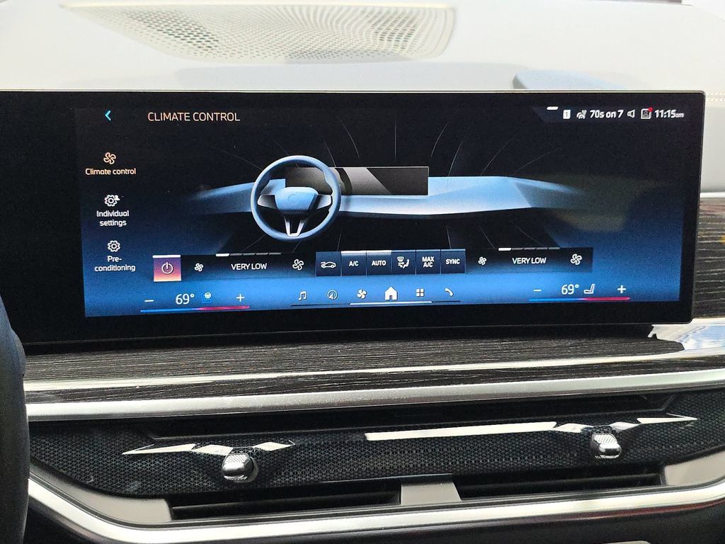 Used 2024 BMW X6 xDrive40i w/ Executive Package AWD/4WD image 30
