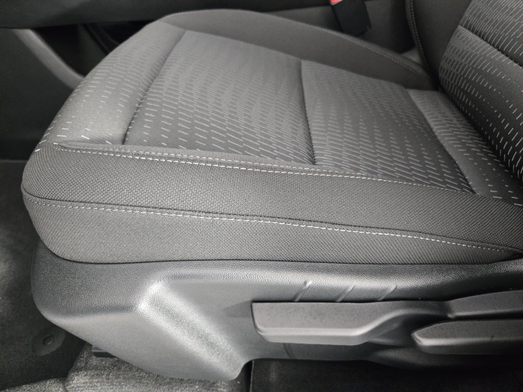 New 2027 Chevrolet Equinox LT w/ Midnight Edition FWD image 26