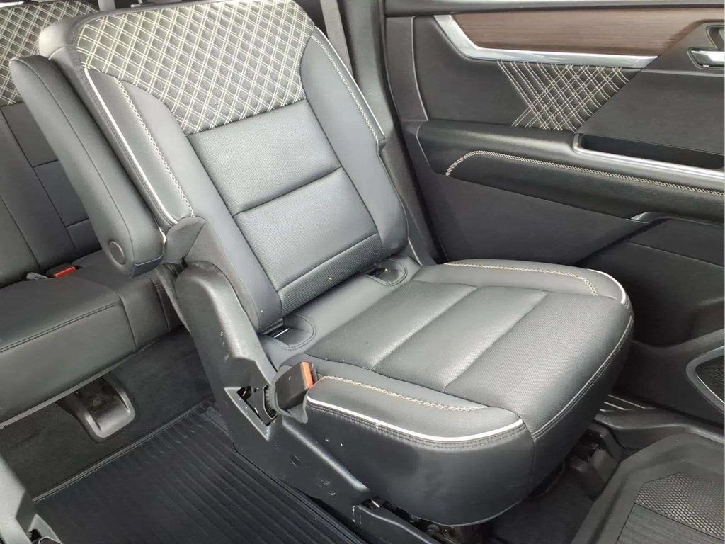 Used 2024 GMC Acadia Denali w/ Super Cruise Package AWD/4WD image 18