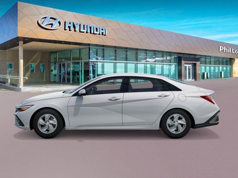 New 2026 Hyundai Elantra SE FWD image 3