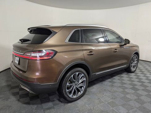 Used 2022 Lincoln Nautilus Reserve w/ Equipment Group 201A AWD/4WD image 2