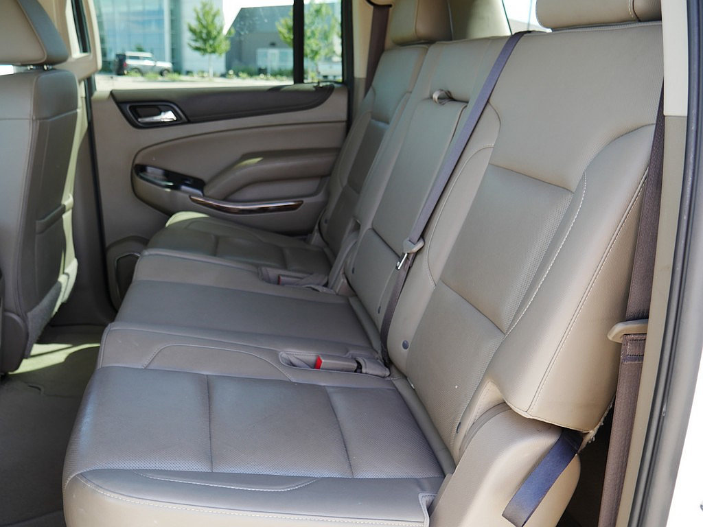 Used 2019 GMC Yukon XL SLT w/ Open Road Package AWD/4WD image 16