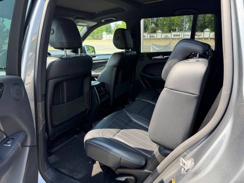 Used 2018 Mercedes-Benz GLS 450 4MATIC image 11