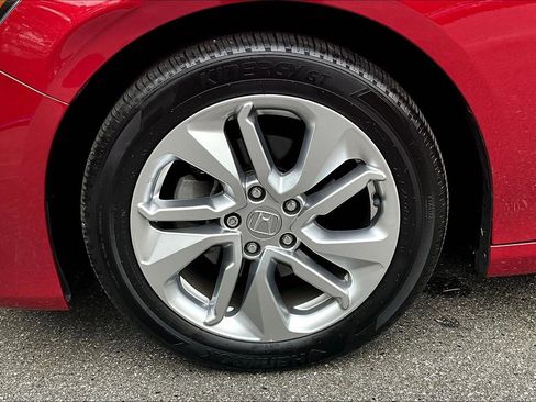 Used 2019 Honda Accord LX image 9