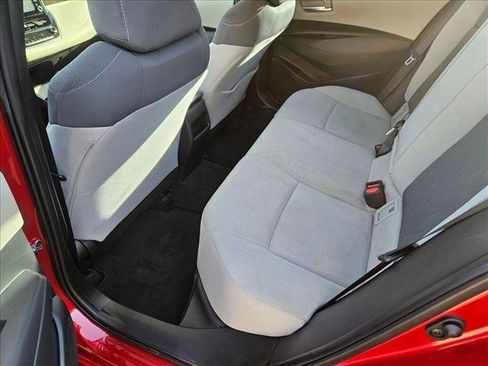 Used 2020 Toyota Corolla LE image 17