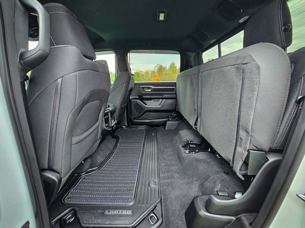 Used 2025 RAM 1500 Big Horn AWD/4WD image 36