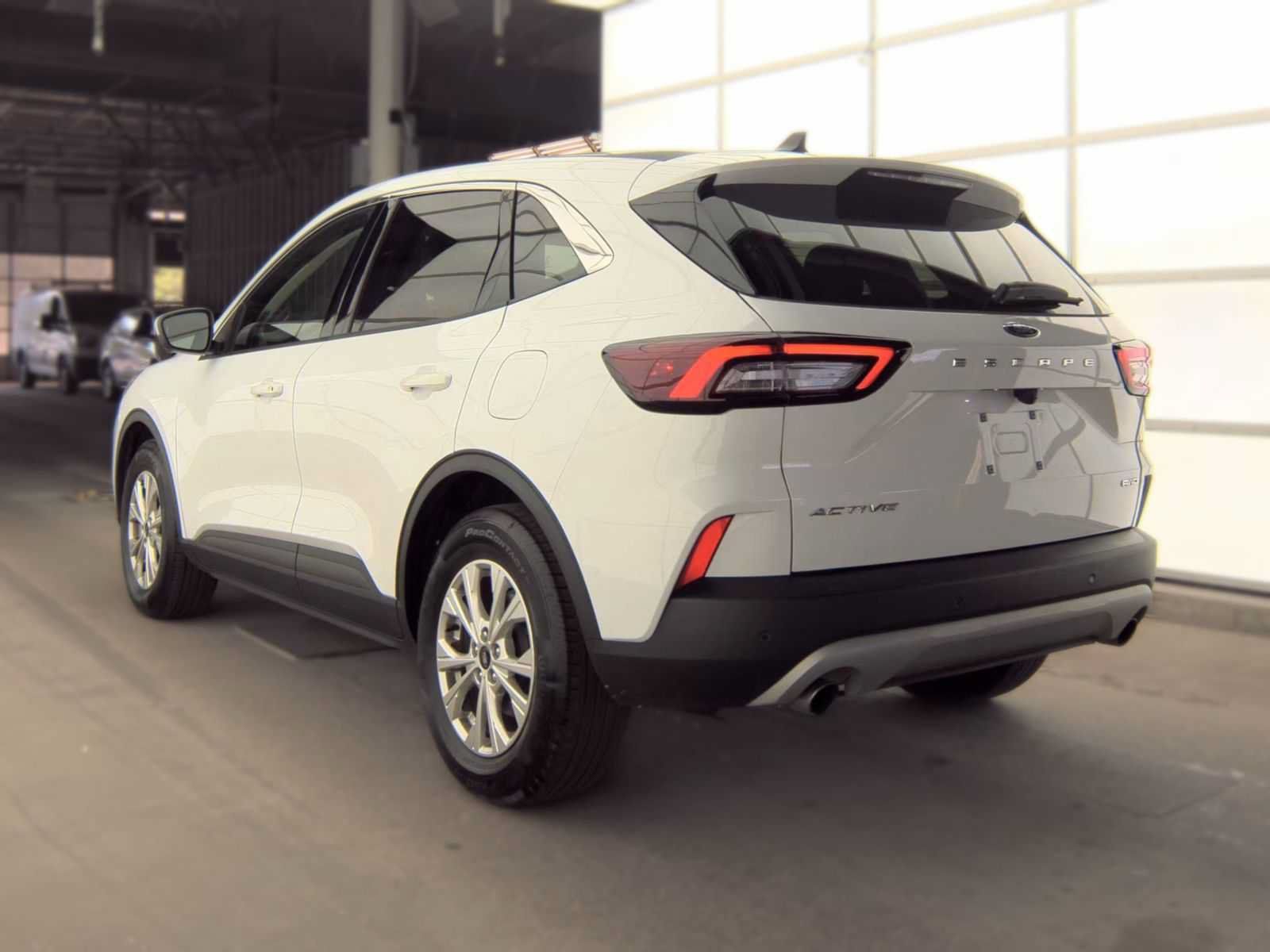 Used 2023 Ford Escape Active w/ Tech Pack #2 AWD/4WD image 4