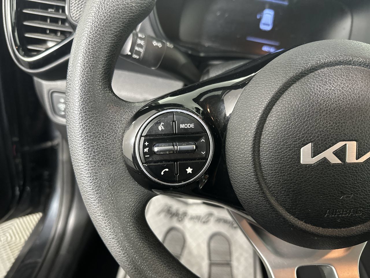 Certified 2023 Kia Soul S FWD image 6
