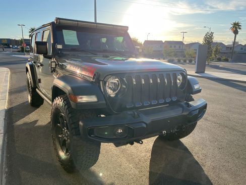 Used 2021 Jeep Wrangler Unlimited Sport AWD/4WD image 3
