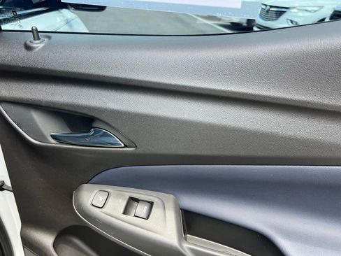 Used 2022 Chevrolet Bolt EUV Premier w/ Super Cruise Package FWD image 47