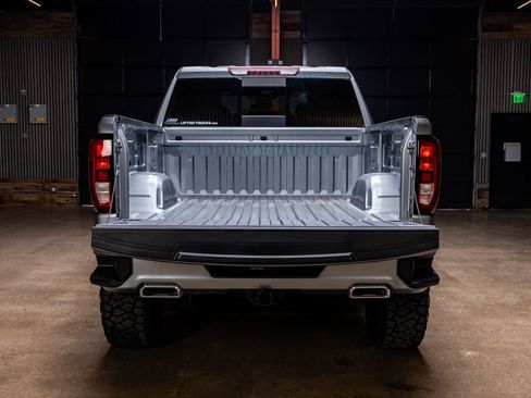 Used 2026 GMC Sierra 1500 Elevation w/ Preferred Package image 9