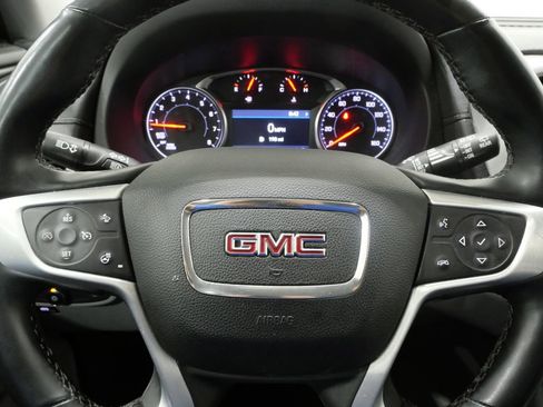 Used 2023 GMC Terrain SLT image 16