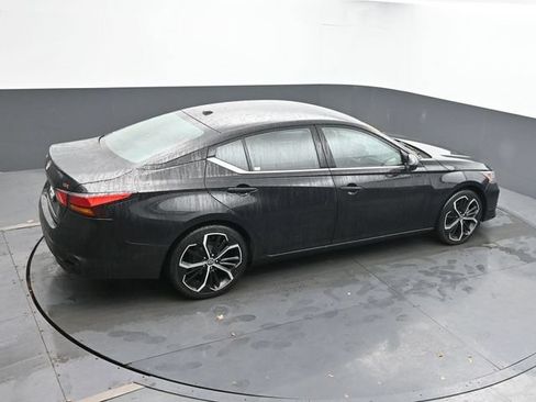 Used 2024 Nissan Altima 2.5 SR FWD image 44